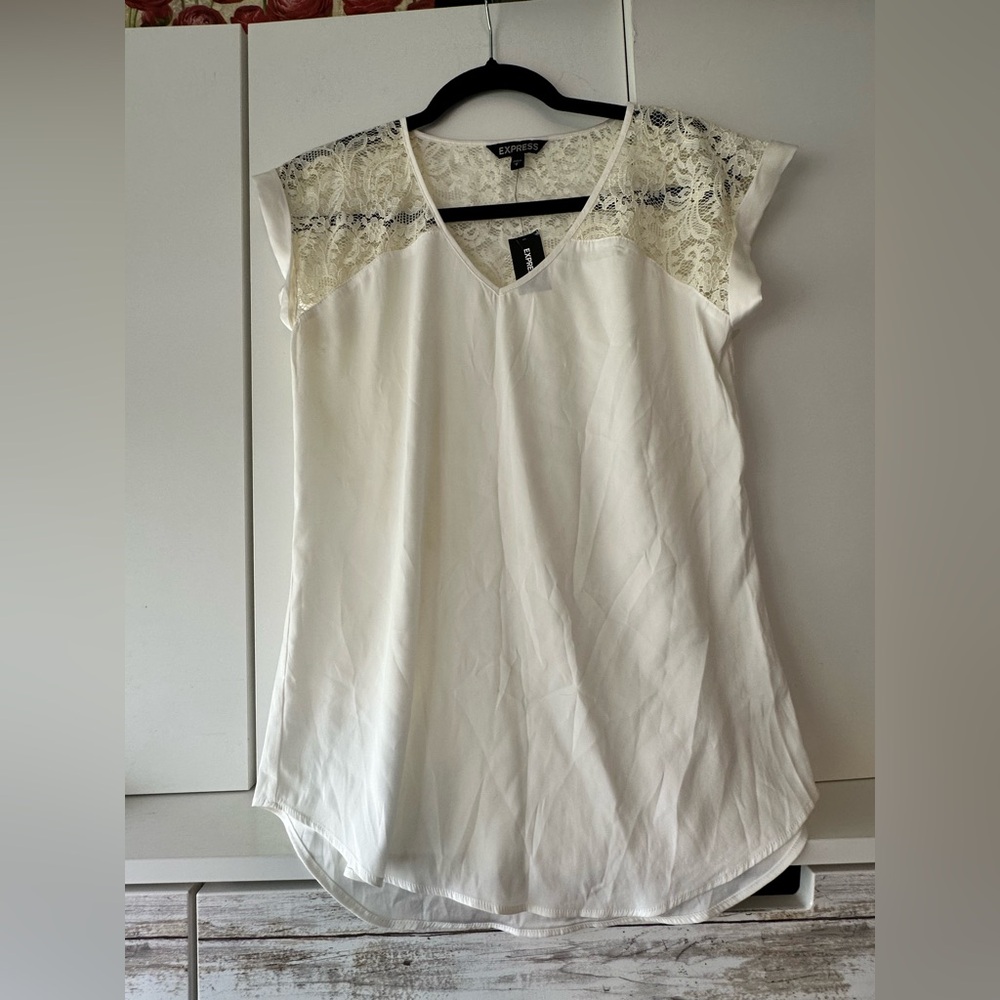 🤍 NWT Express Ivory Lace Yoke Cap Sleeve Blouse Small Romantic Top